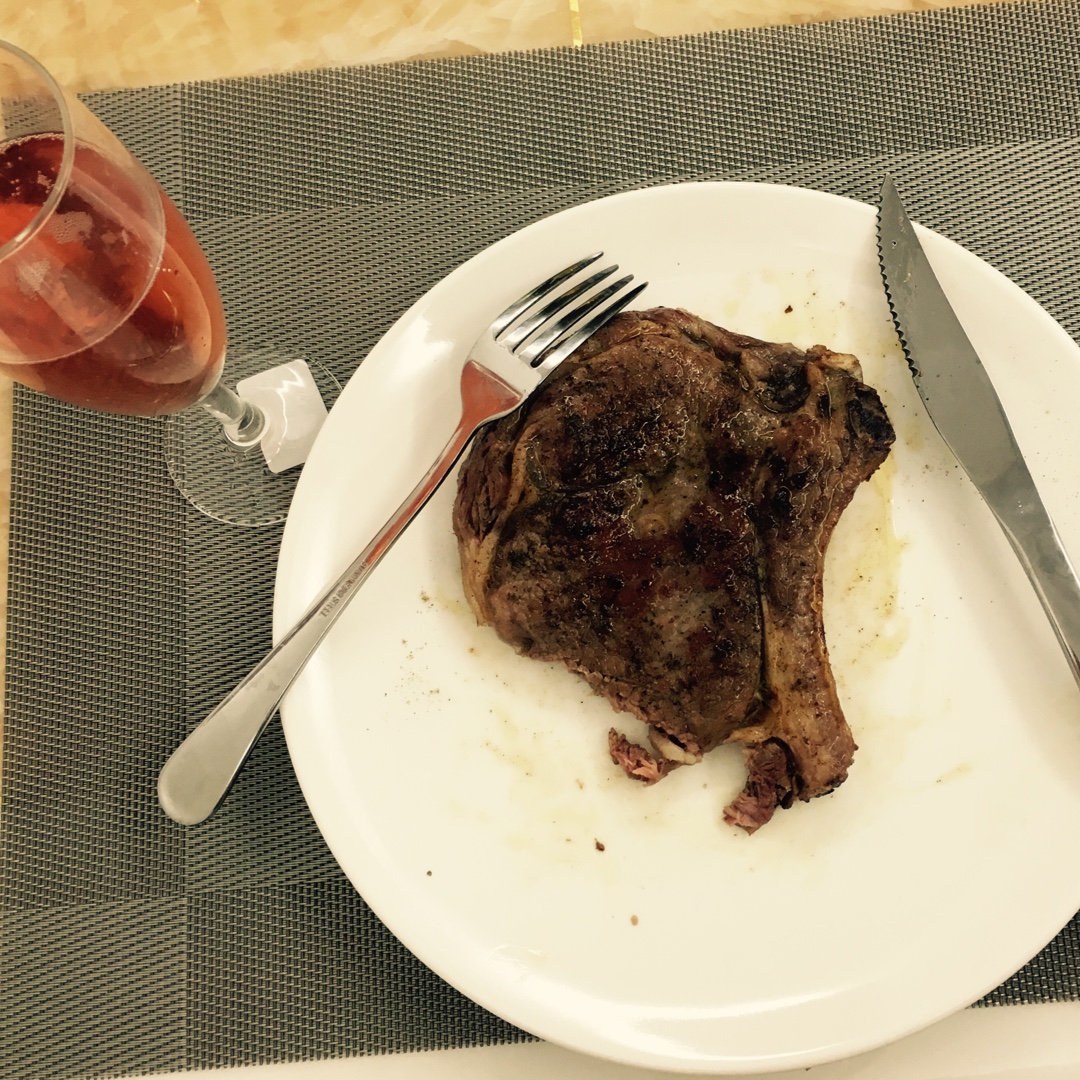 好吃到哭的煎牛排