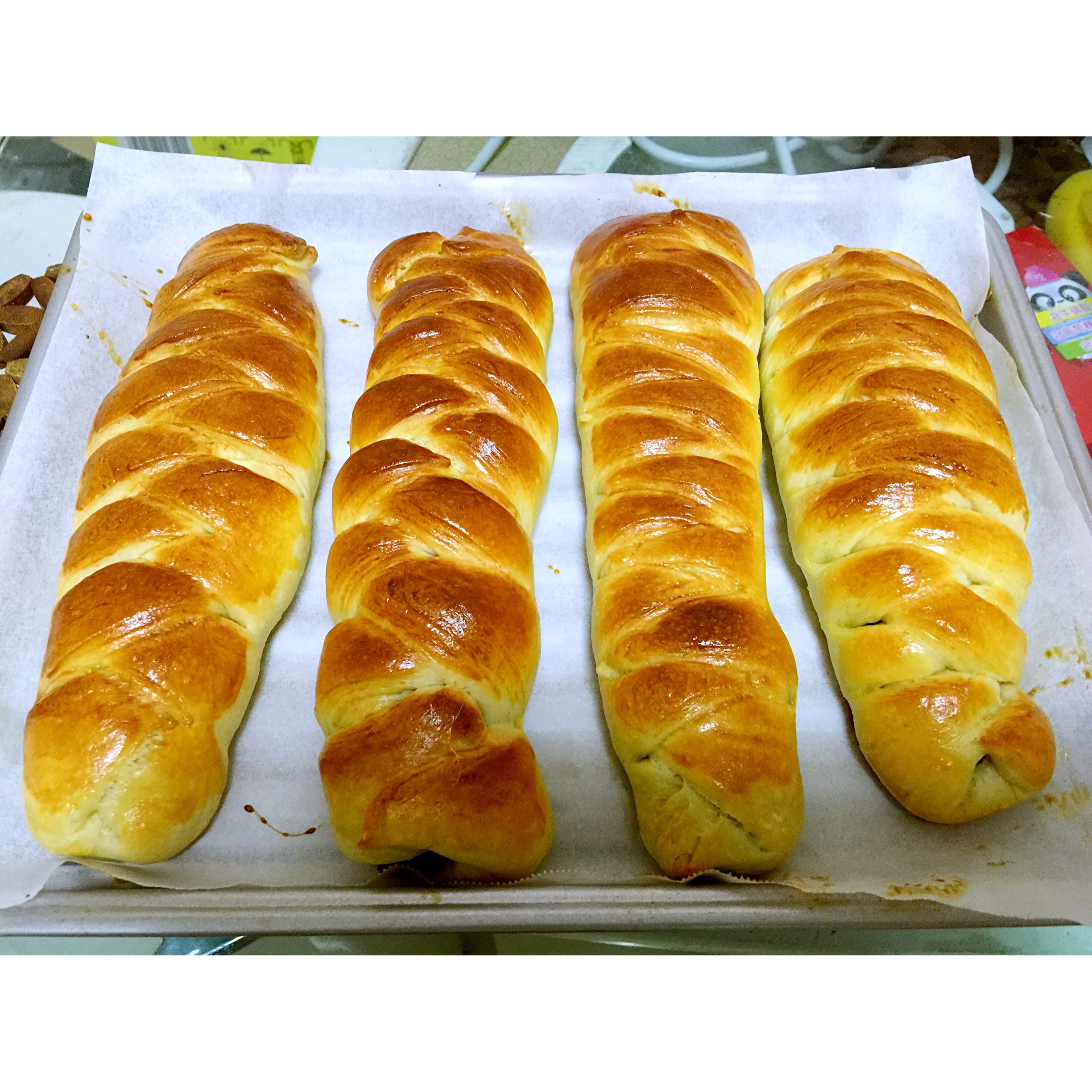 淡奶油豆沙面包
