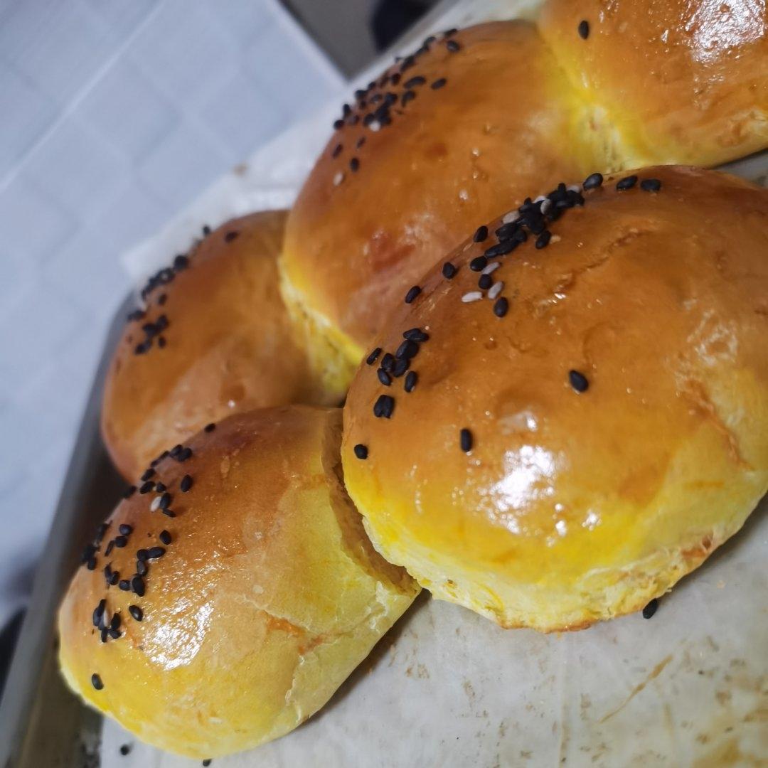 南瓜奶油小餐包（一次发酵）