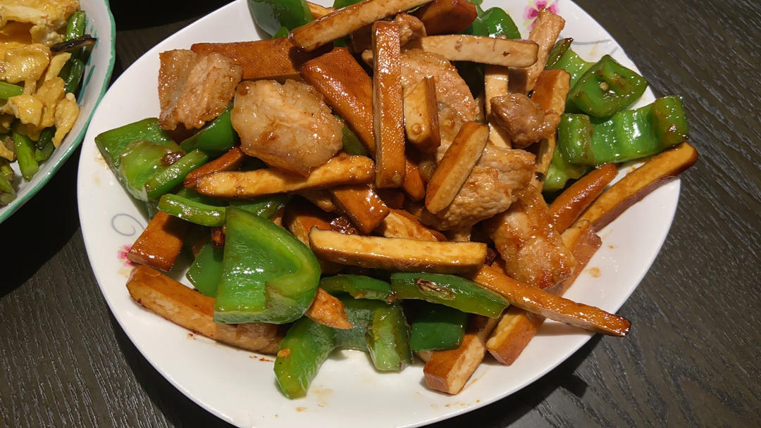 超下饭/青椒香干炒肉丝