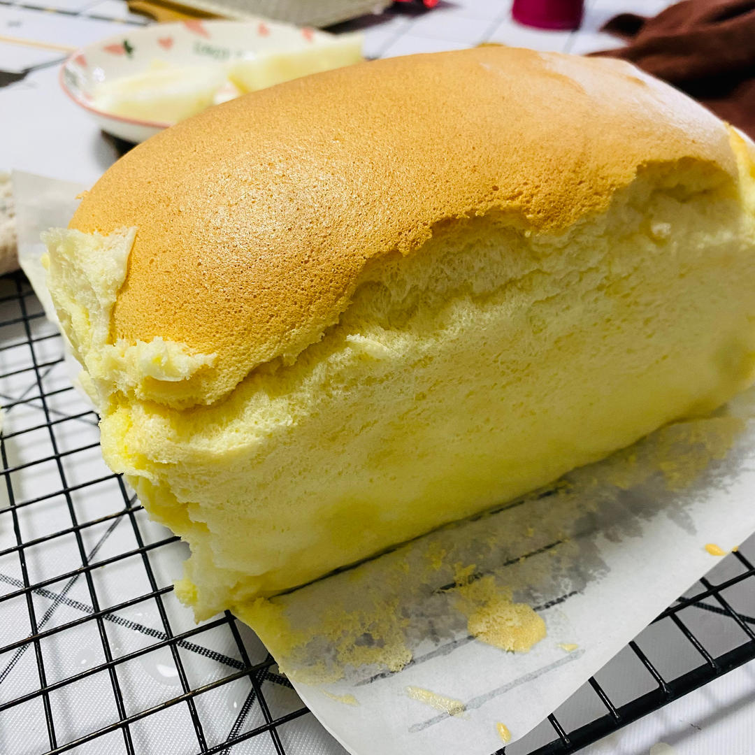 堪比柯基屁股
爆浆芝士🧀古早蛋糕