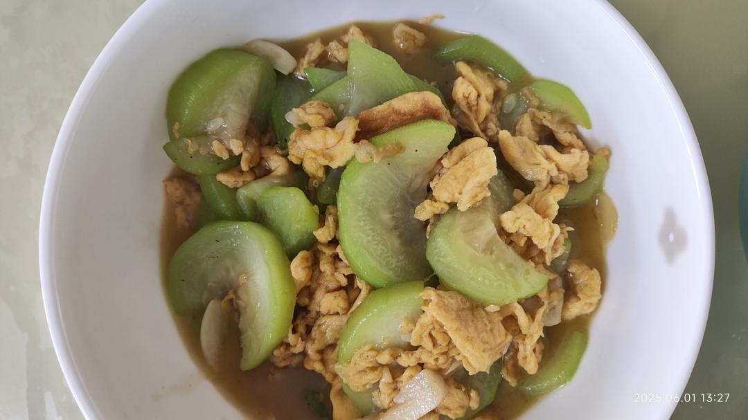 简单快手，五分钟搞定的丝瓜炒蛋