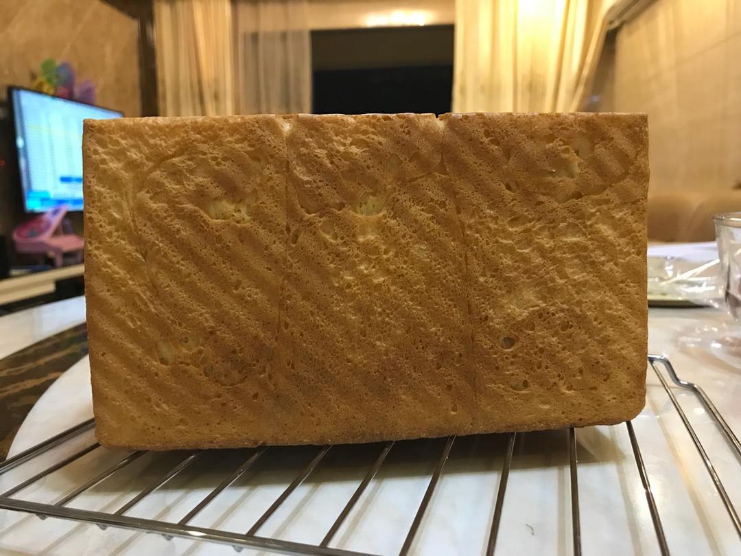 用烤箱自己做面包--手工牛奶吐司面包