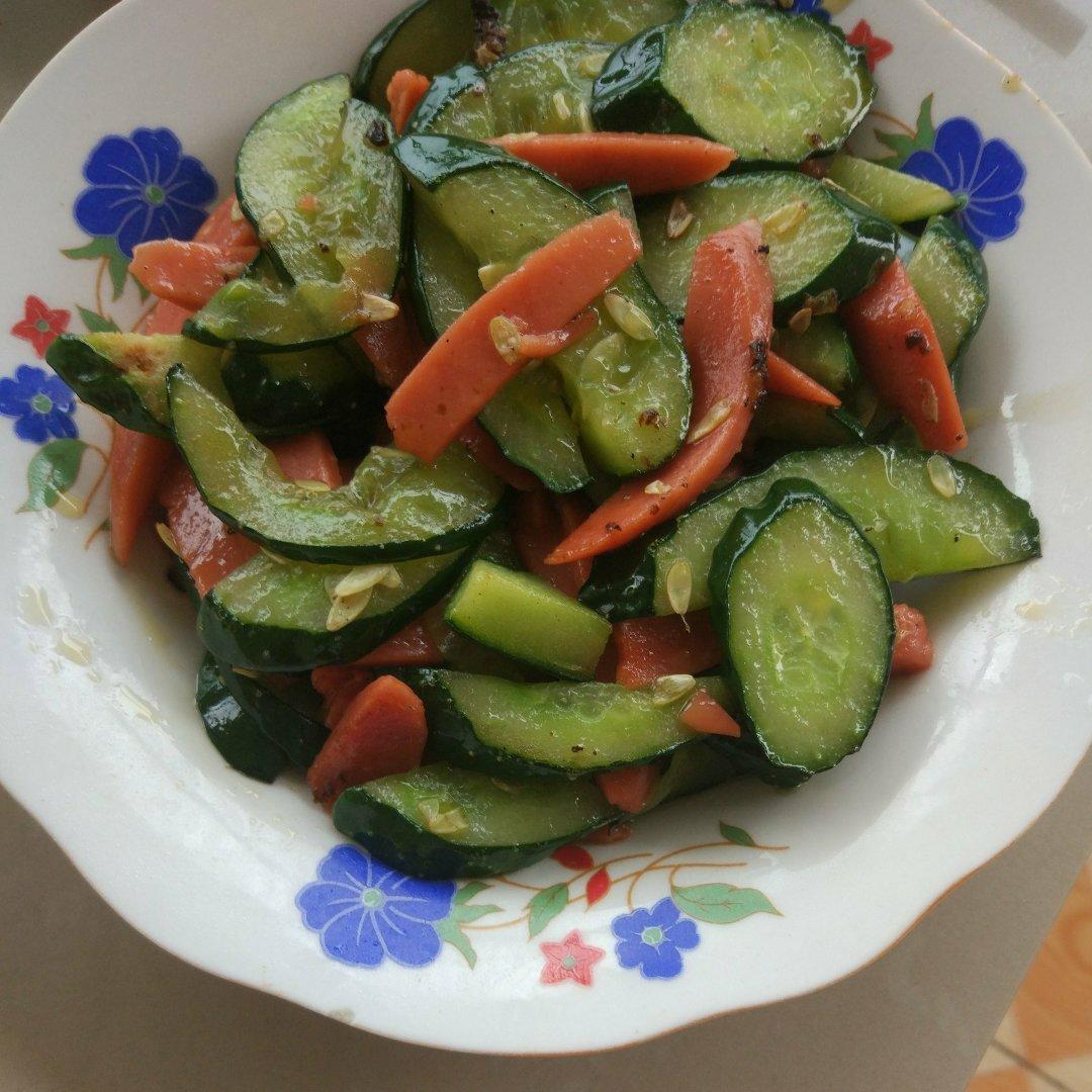 黄瓜炒火腿肠