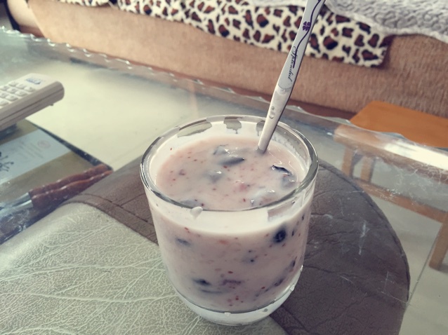 蓝莓酸奶