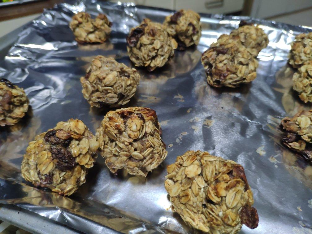 🍌🌰🍪香蕉燕麦cookie，无糖好吃方便又健康，减肥解馋小零食，25分钟就搞定！