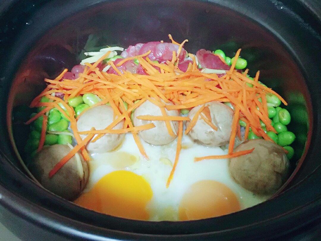 香肠煲仔饭