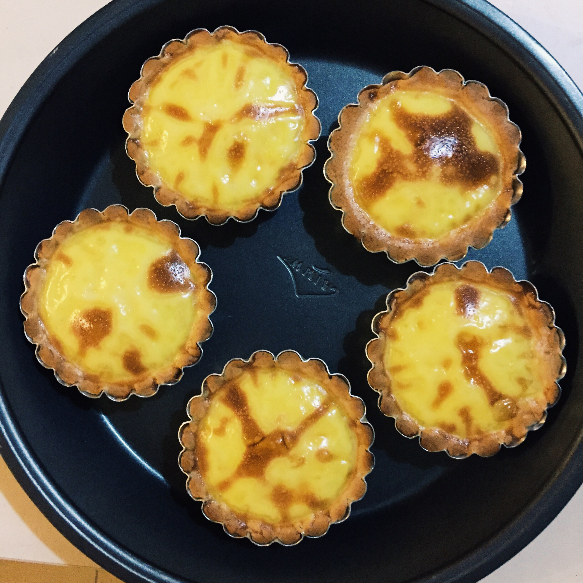 不用千层酥皮也能做出美味蛋挞【港式蛋挞】