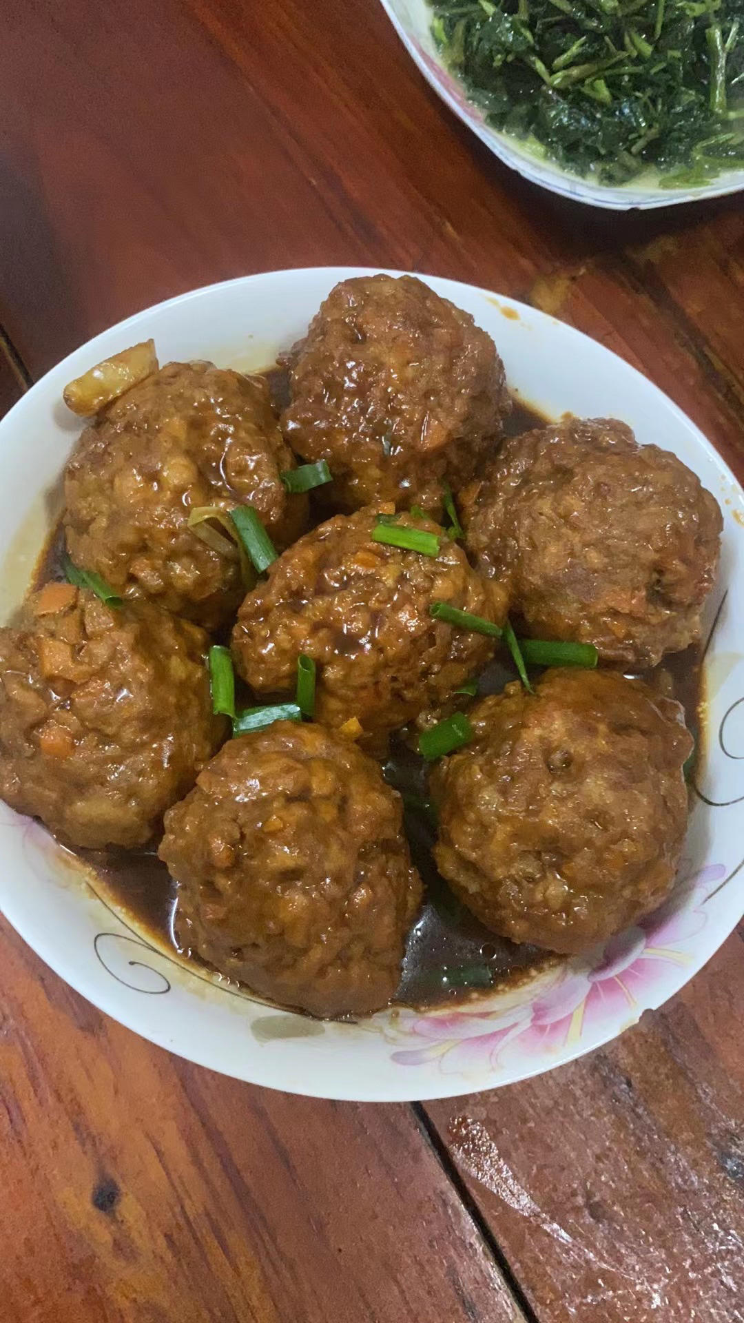 简单的红烧狮子头～拌饭太香了