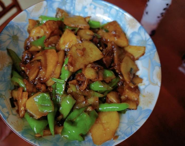 比肉都好吃的青椒炒土豆片😋简单又美味❗️