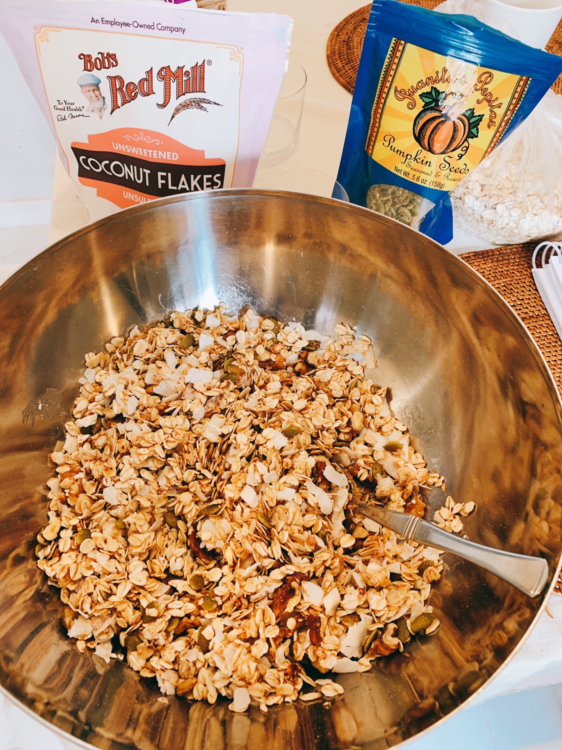 自制Granola - 早餐酸奶燕麦的做法 步骤1