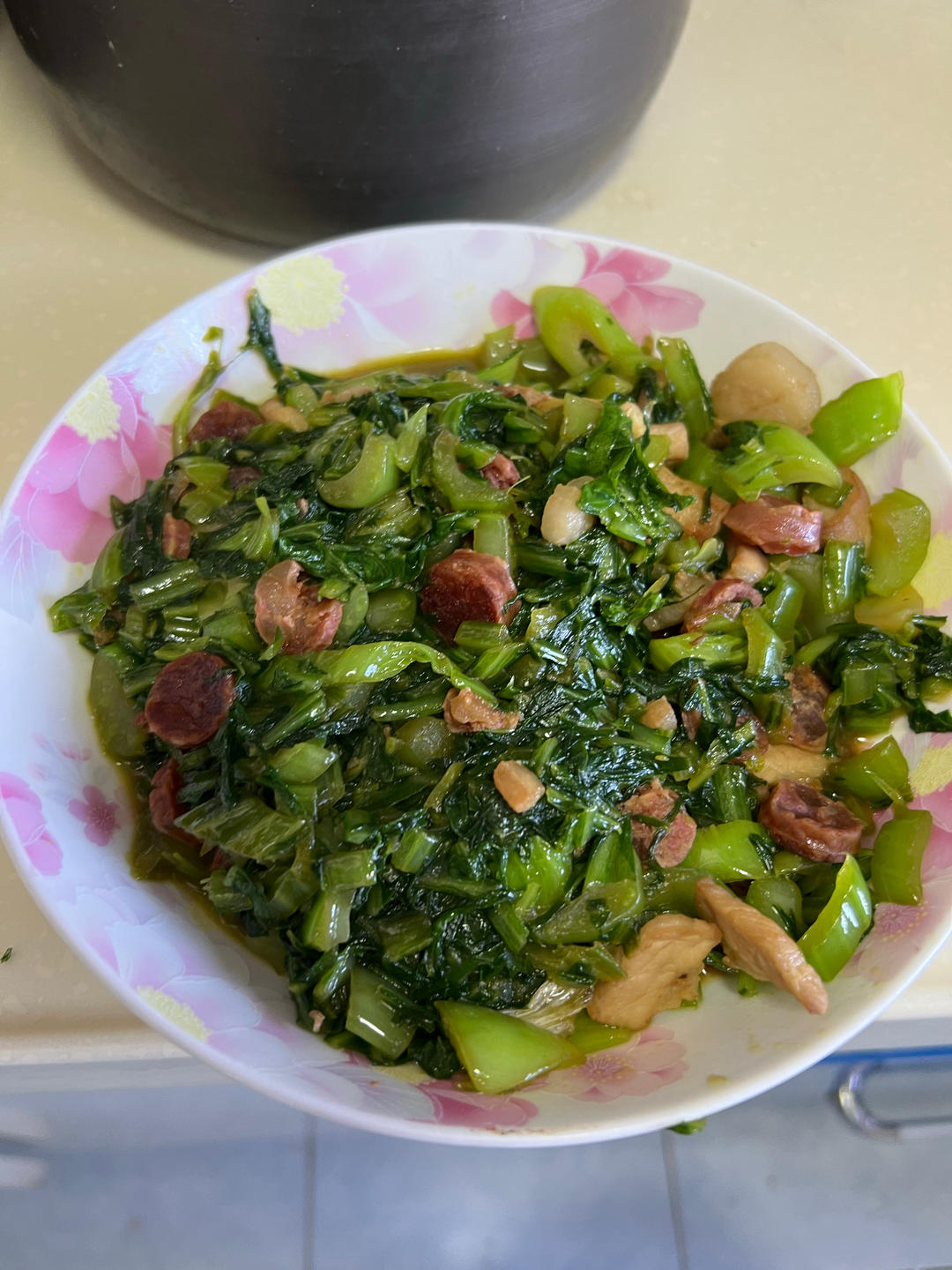 芥菜这样炒~不但不苦不涩~而且非常鲜甜美味~连小孩都喜欢吃