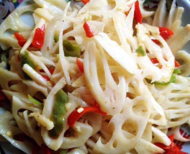 荷塘春色—酸辣藕片的做法