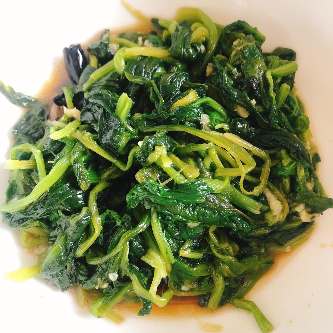凉拌菠菜(家传秘方)