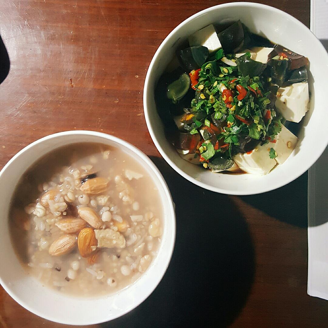 皮蛋拌豆腐