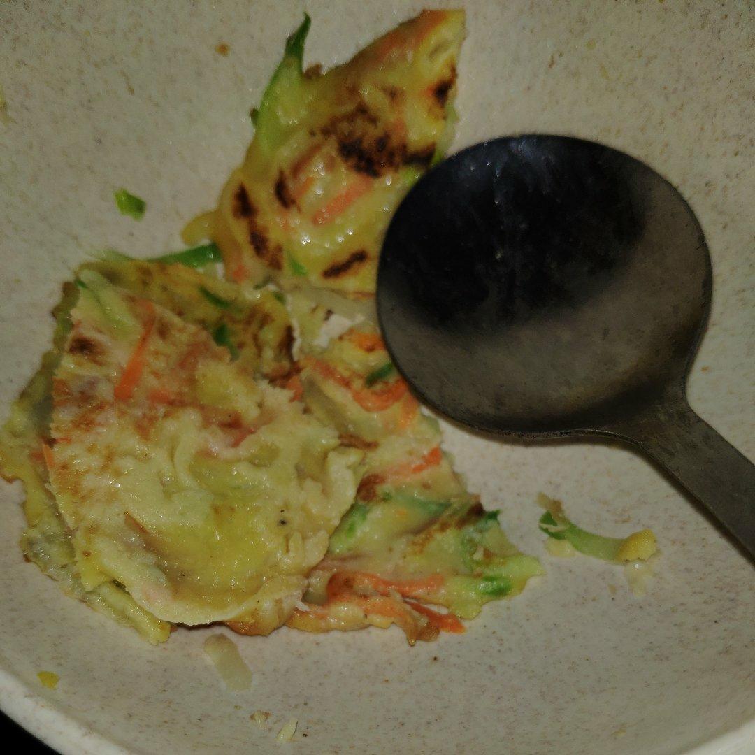 青萝卜饼（萝卜丸子味的）