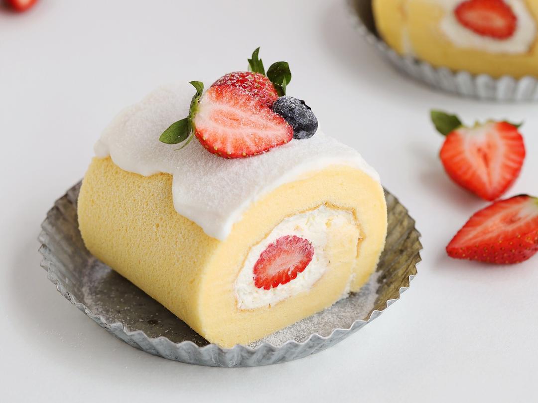 草莓酸奶蛋糕卷的做法