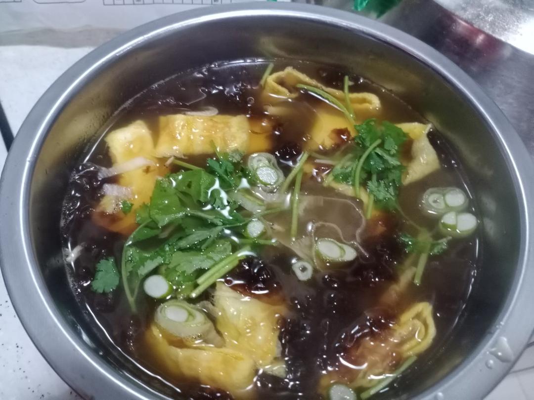 汤汁鲜美营养！好吃的清汤紫菜粉丝