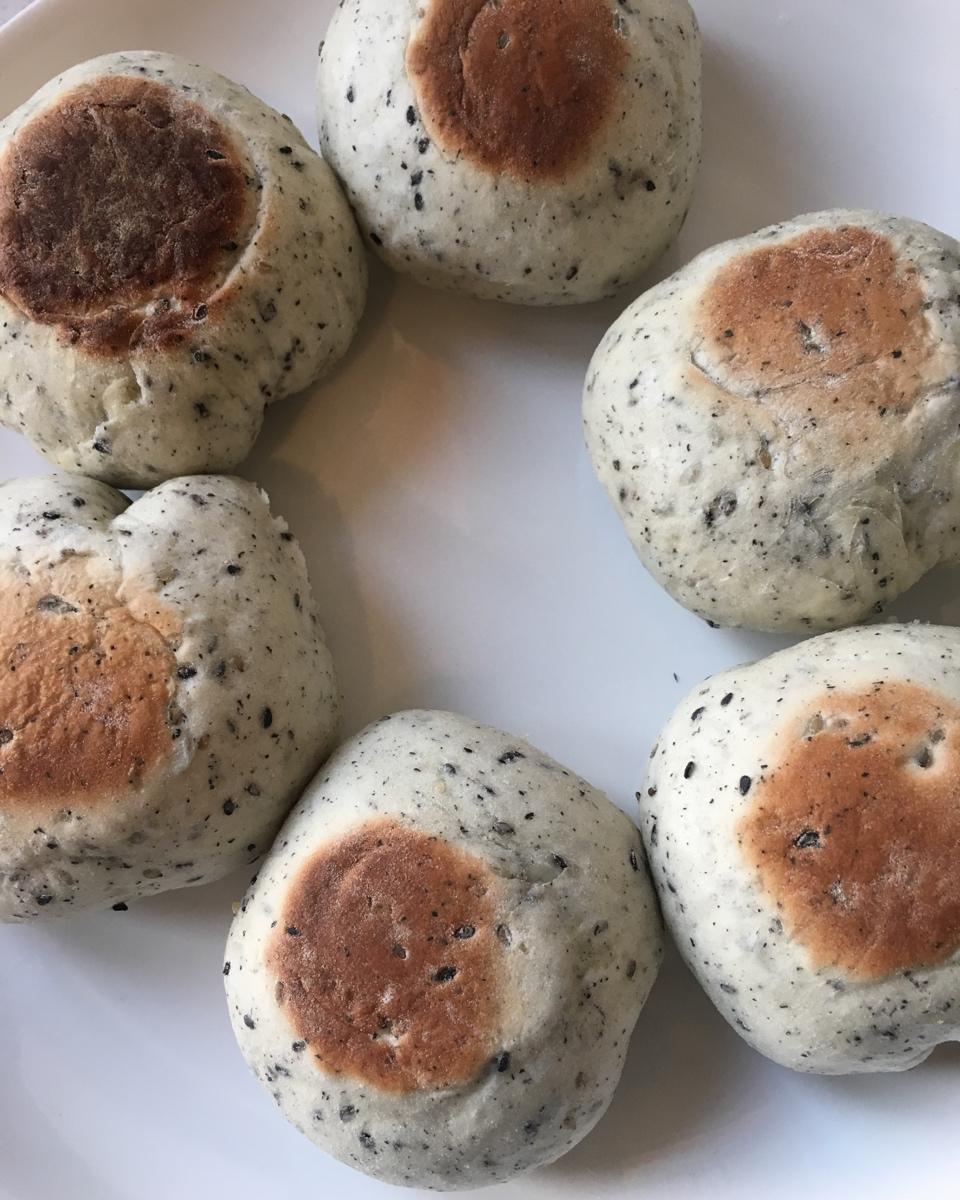 黑芝麻开花馒头