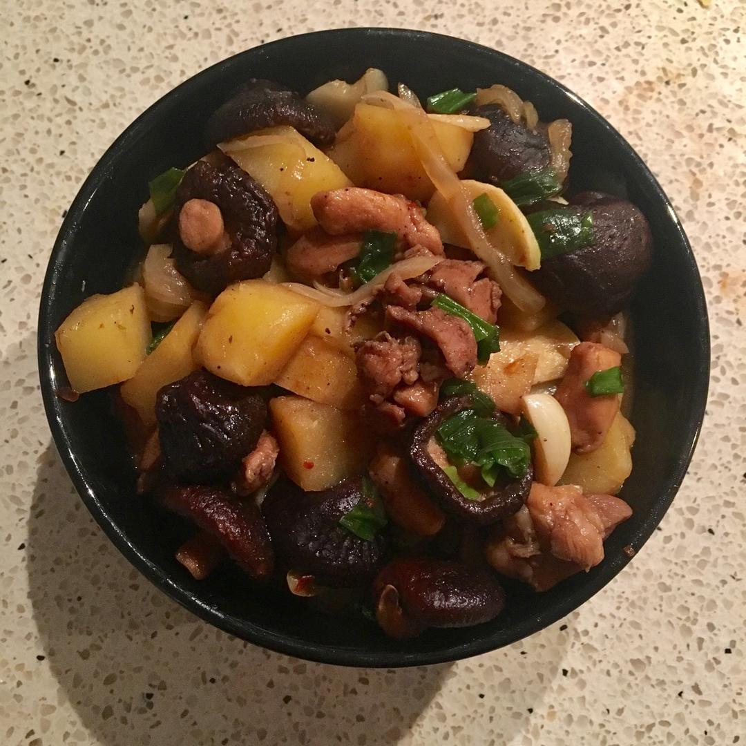 【黄焖鸡米饭】