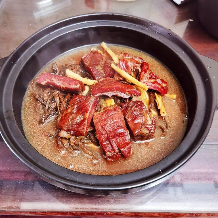 【腊排骨焖干豇豆图片】心悦__下厨房