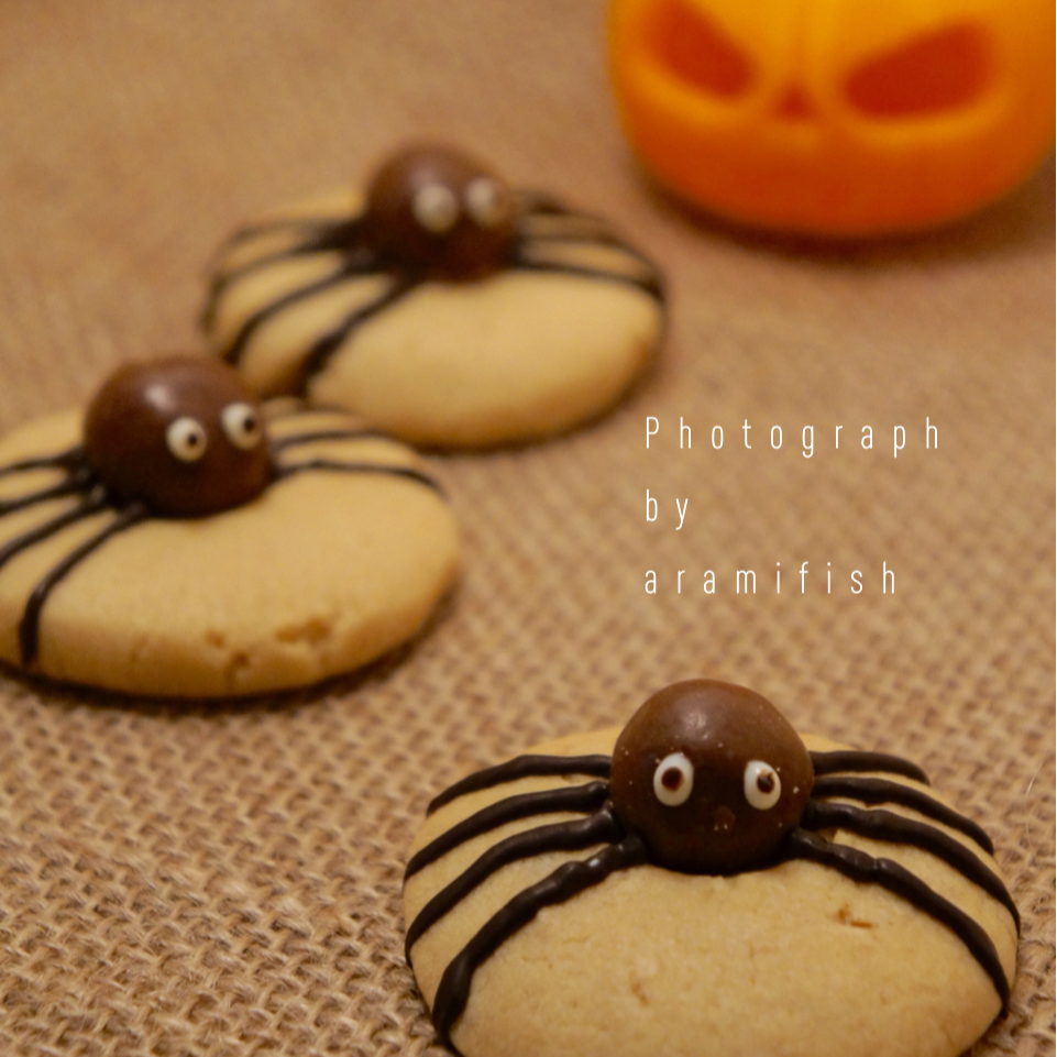 万圣节蜘蛛花生酱曲奇