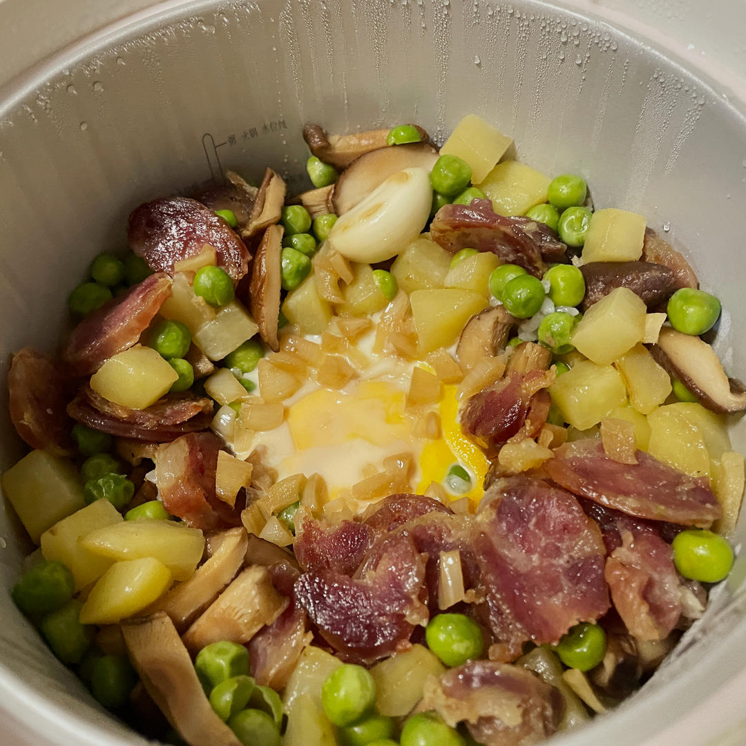 随意鸡蛋饼-有什么放什么的简易鸡蛋饼好吃到飞起