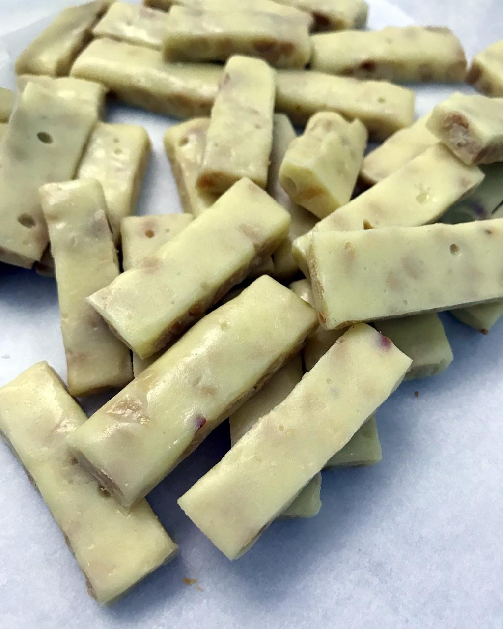 最简单的蔓越莓牛轧糖