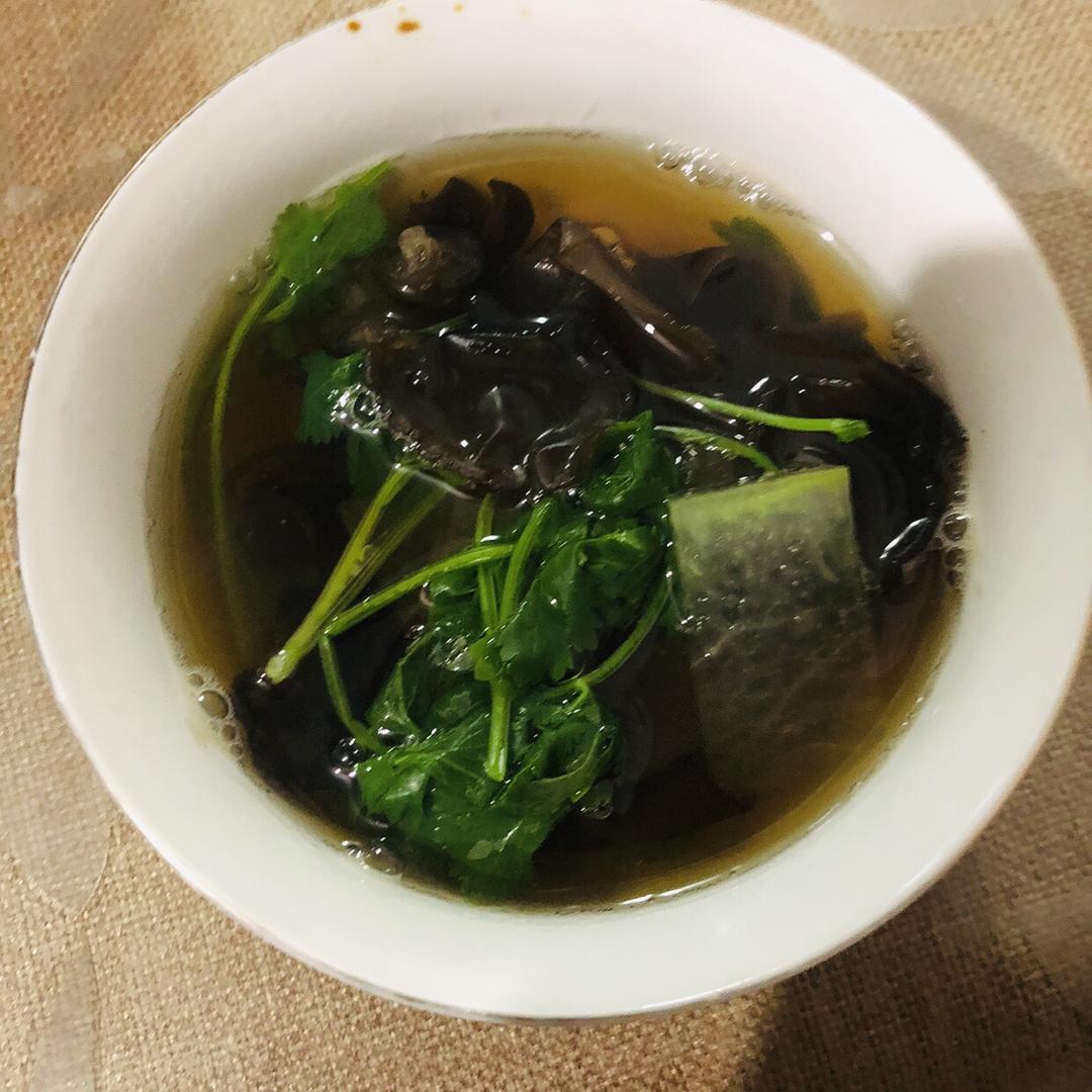 抖音巨火冬瓜木耳香菜汤