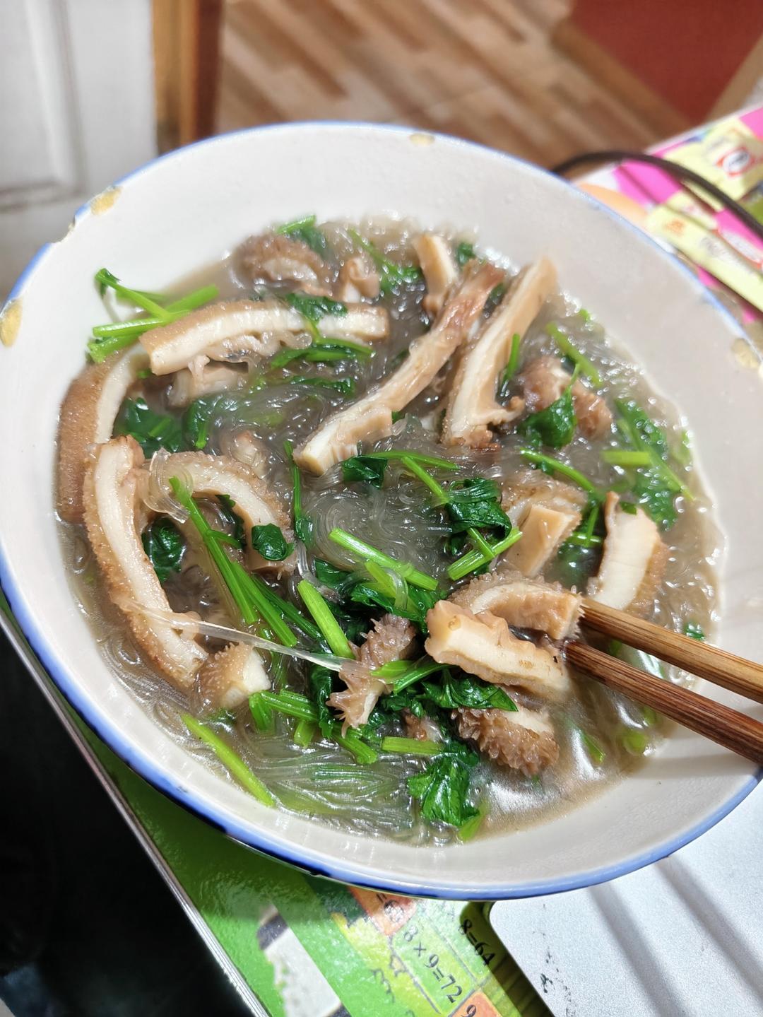 清爽的牛肚米粉