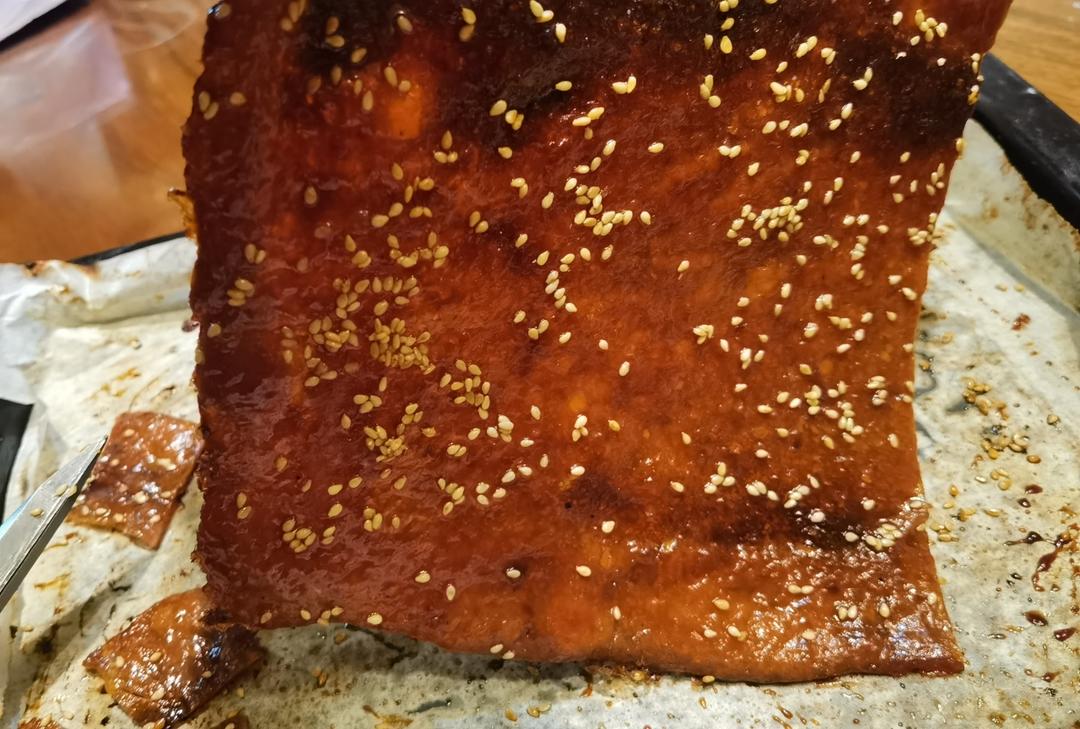 蜜汁肉干💋猪肉铺❤️新年必备的送礼食物之一❤️跟外面卖的差不多一样～