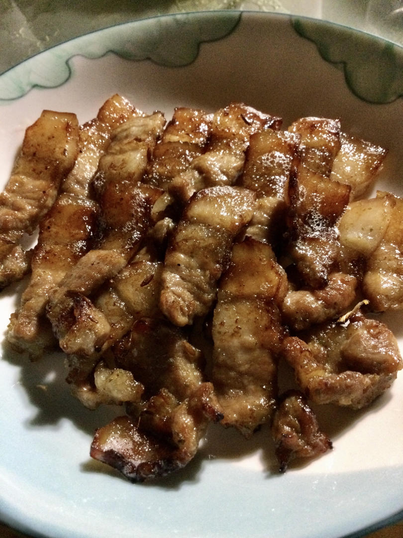 空气炸锅里的五花肉