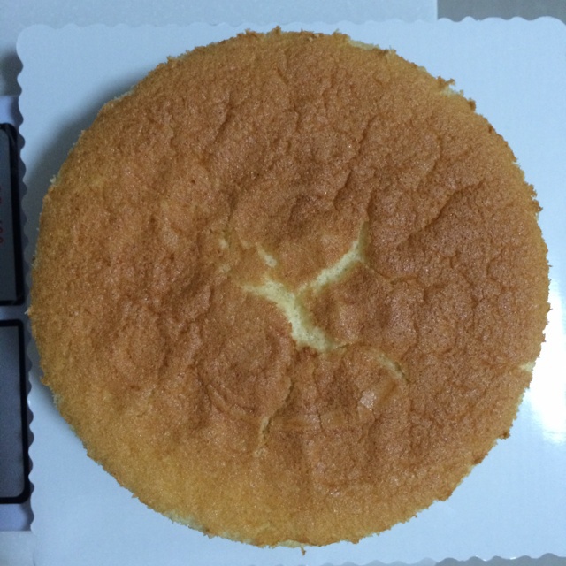 超简单完美戚风蛋糕（6寸2蛋）附打发、翻拌、脱模视频