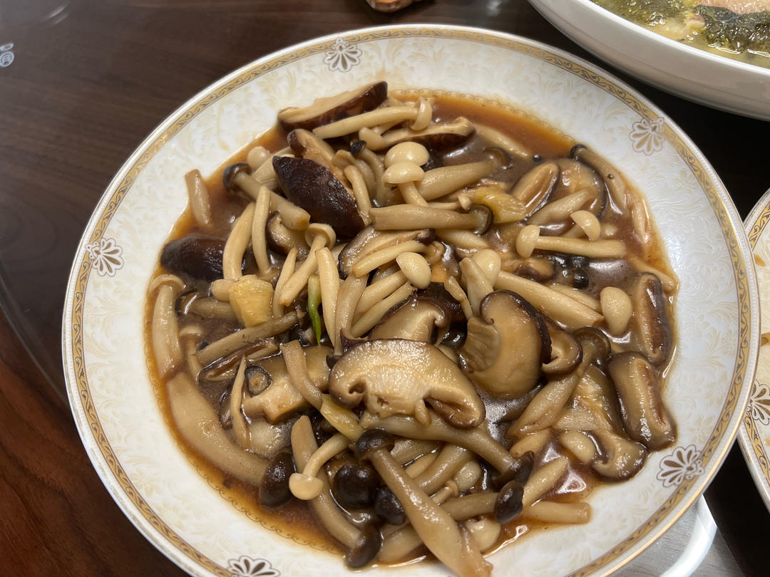 秋天多吃菌菇，清肠养胃比肉好吃，晒朋友圈大家都来问我怎么做