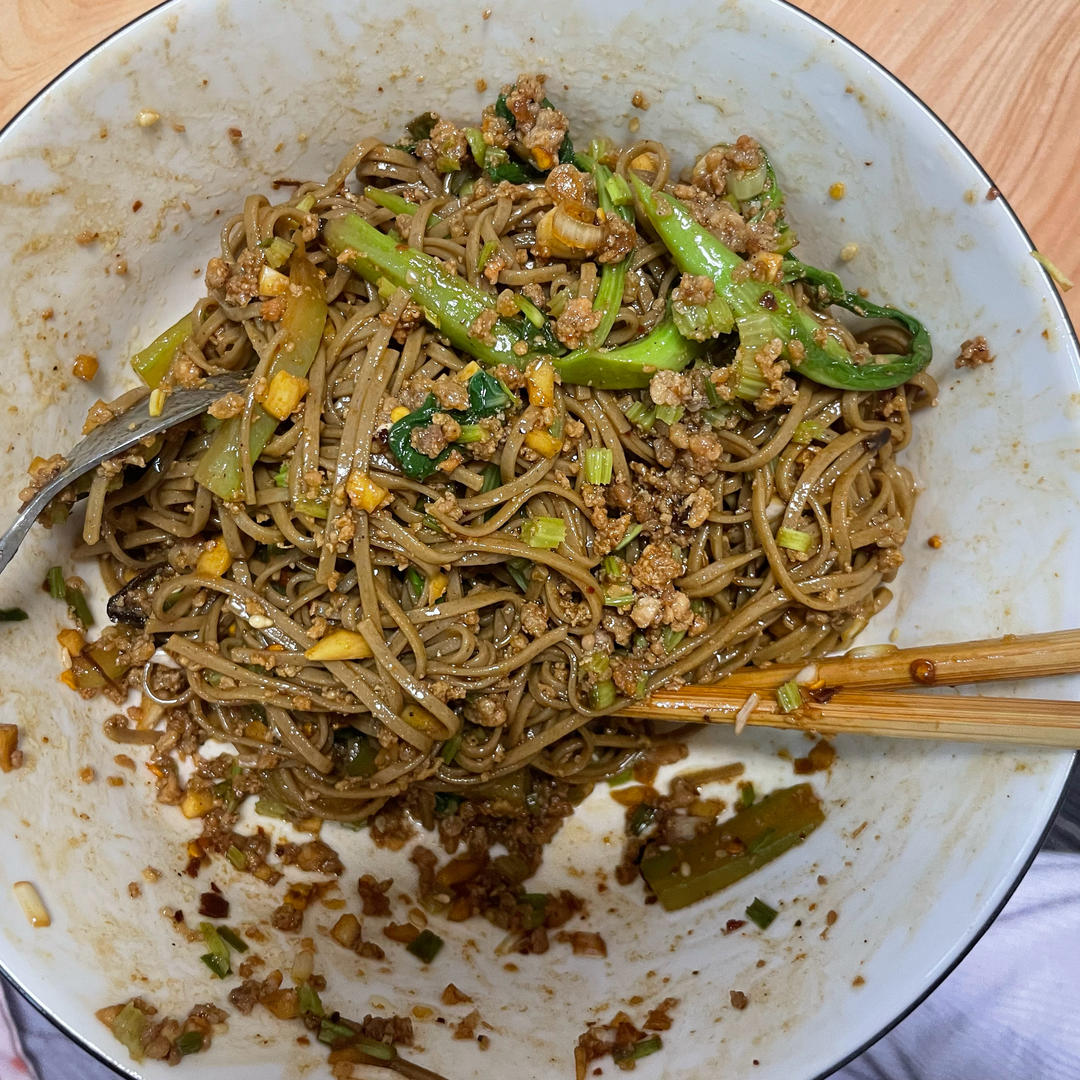 简单好吃易做的早餐干拌面