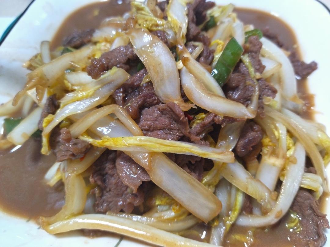 下饭神器又来了，试试这道白菜梗炒牛肉！！