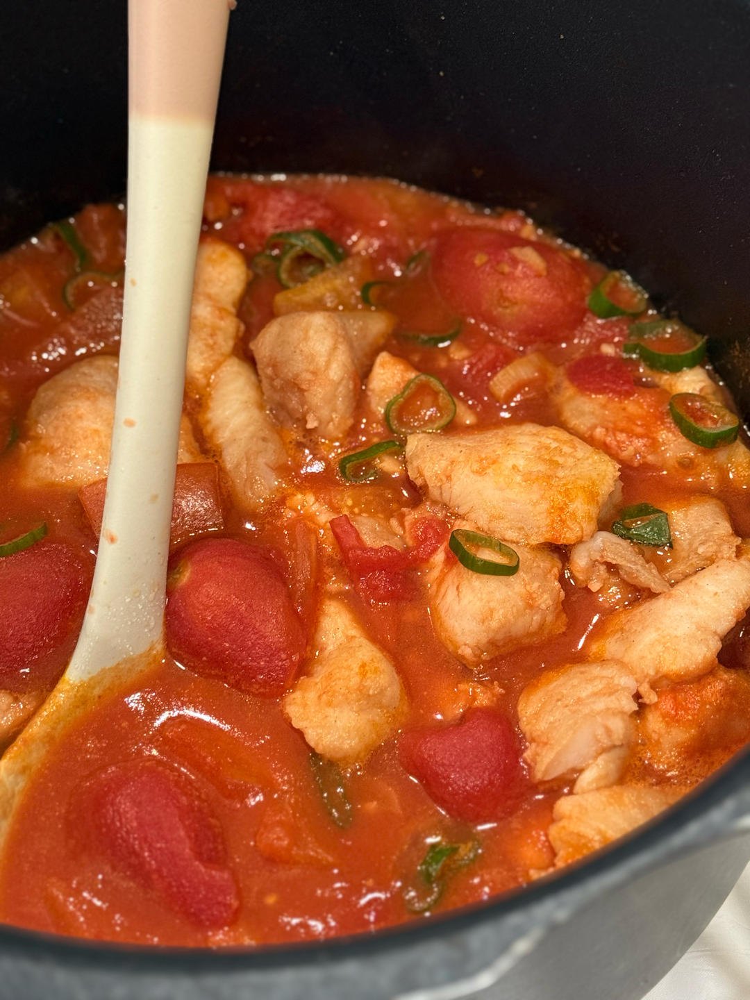 番茄鱼巴沙鱼（也可以用番茄龙利鱼），番茄酱汁超浓郁，营养又下饭！