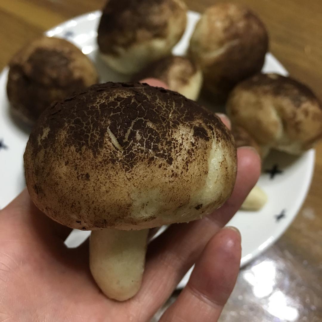 小蘑菇豆沙包