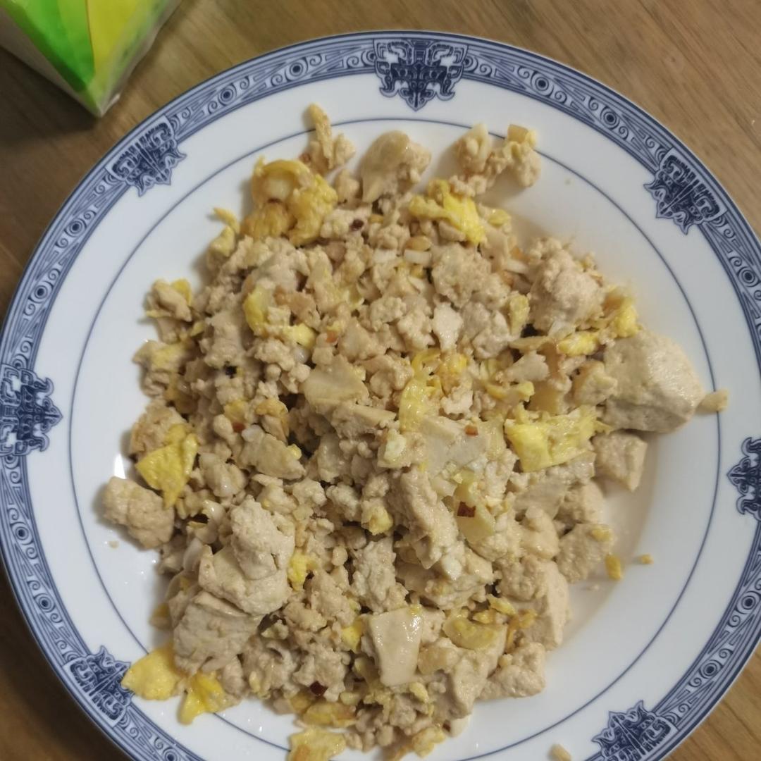 鸡刨豆腐（勾氏私房菜）