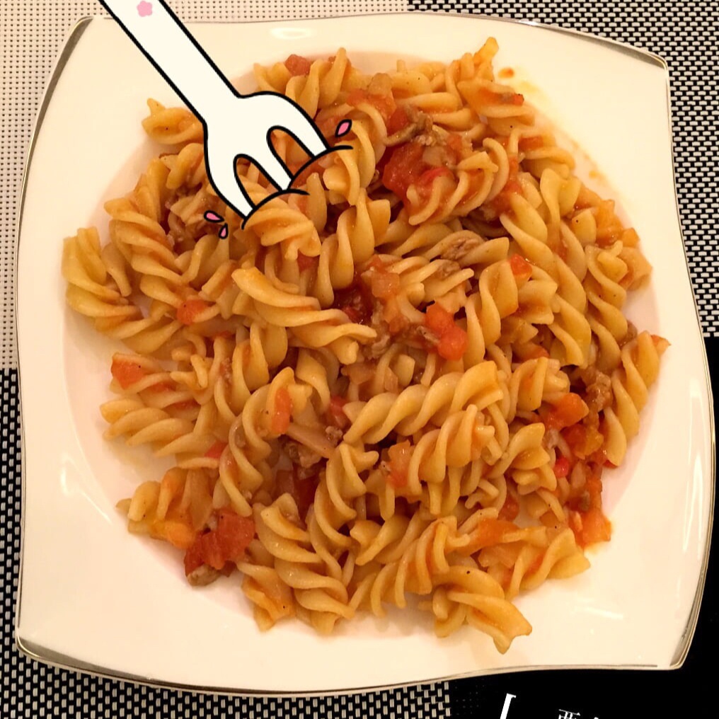 蕃茄蘑菇肉酱意大利面