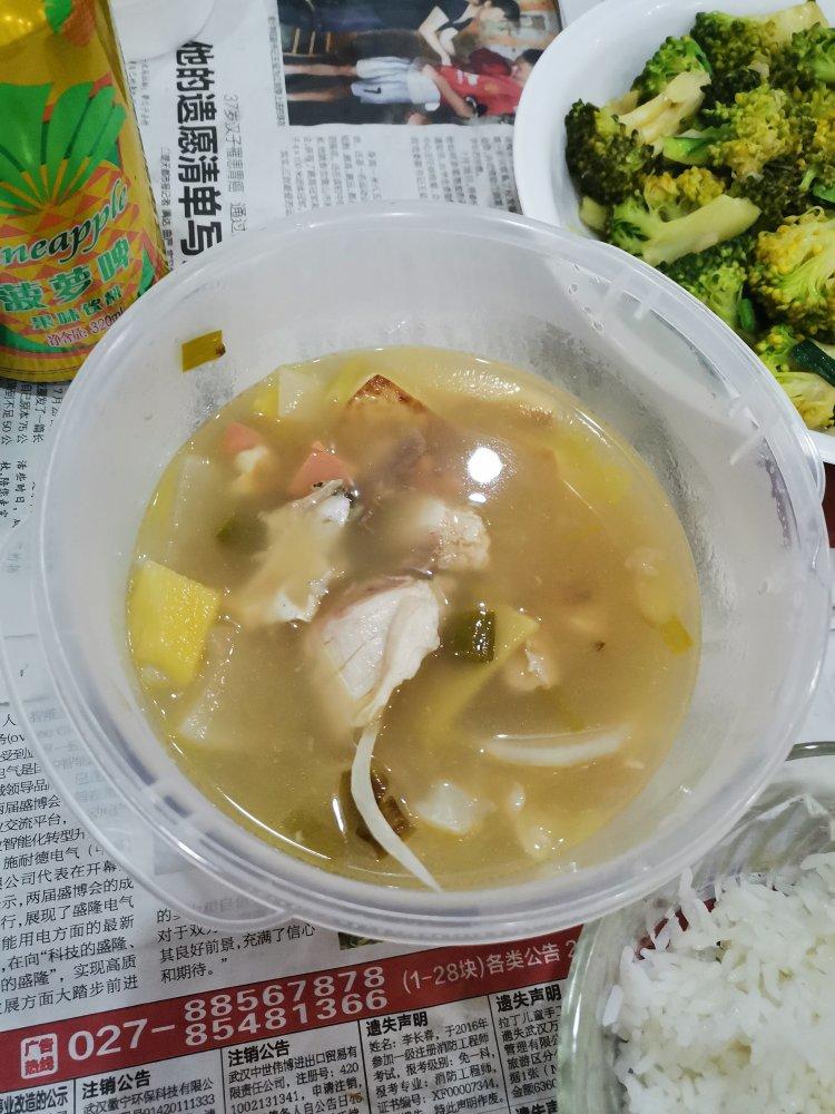 砂锅鱼头🐟炖豆腐（胖头鱼豆腐）