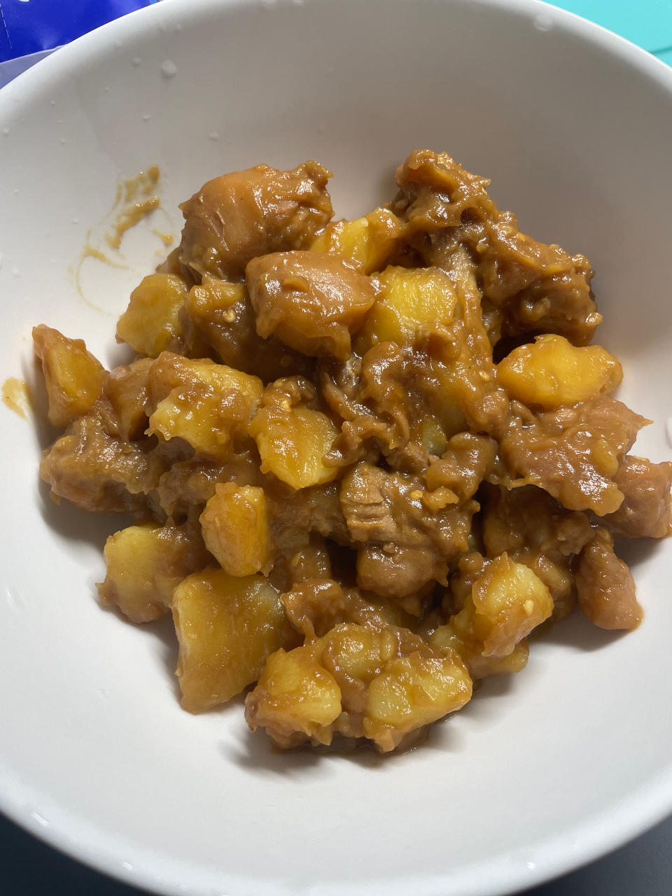 鸡腿炖土豆 上桌秒空盘 汤都喝干了！