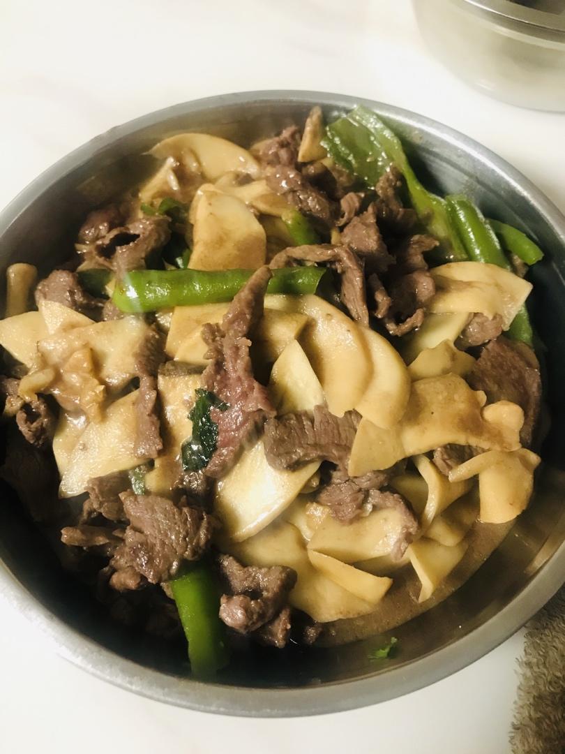 家常菜~杏鲍菇烧牛肉粒