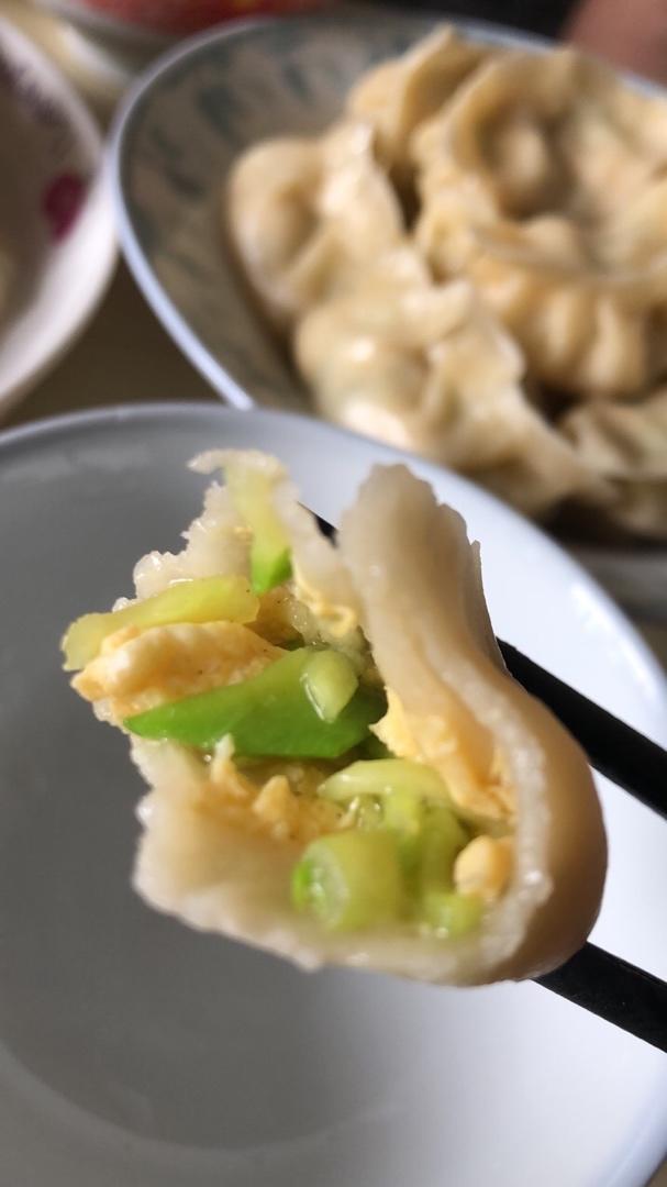 西葫芦虾仁鸡蛋蒸饺