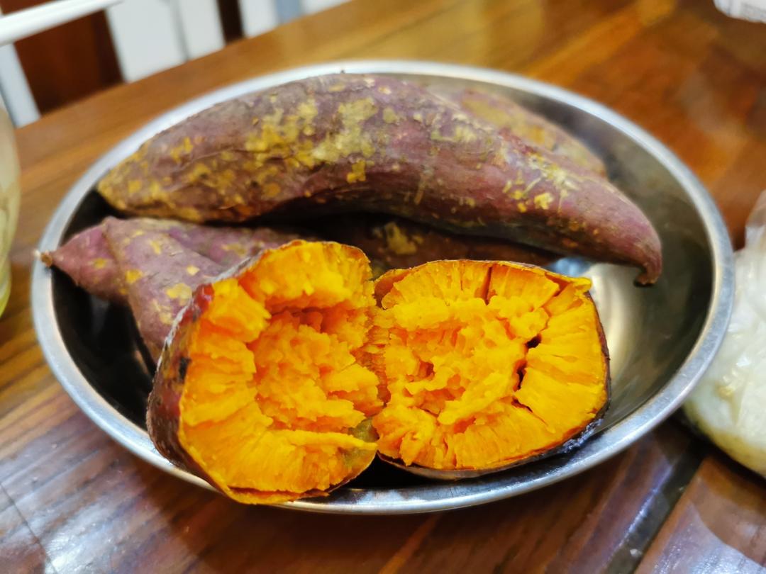 【糯唧唧的烤红薯】糖油四溢皮肉分离外糯里嫩吸溜着吃！