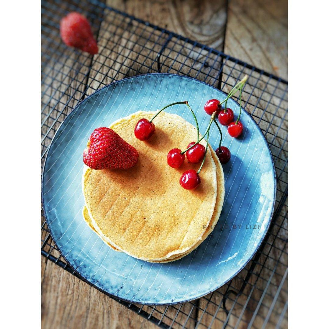 奶香浓郁的香蕉松饼