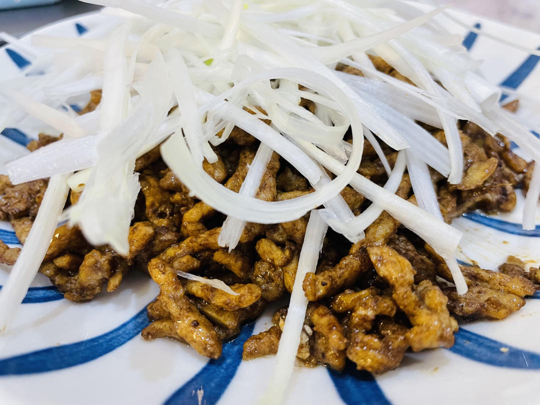 厨师长教你：“京酱肉丝”的家常做法，酱香咸甜适中，老少皆宜