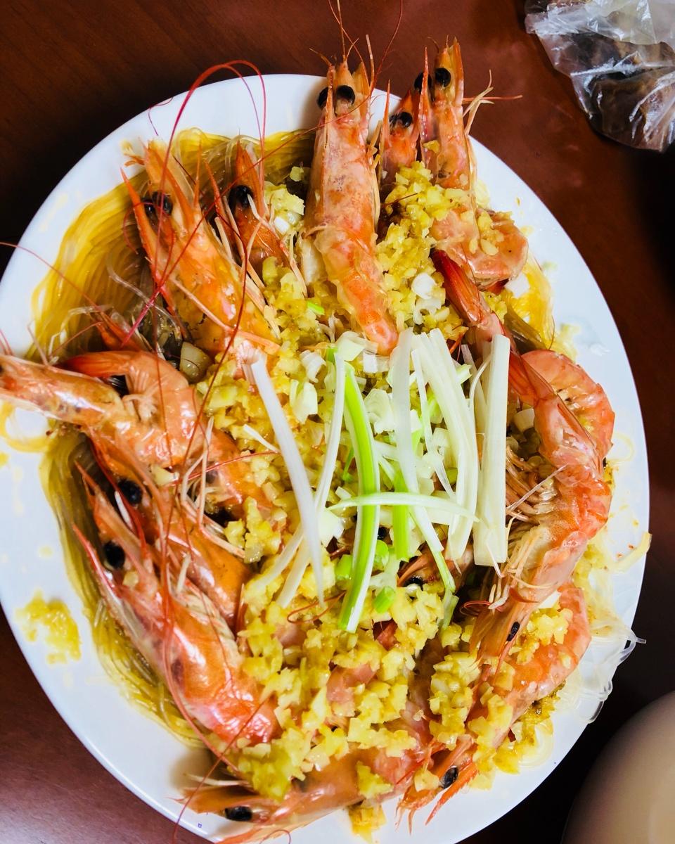 蒜蓉粉丝蒸大虾