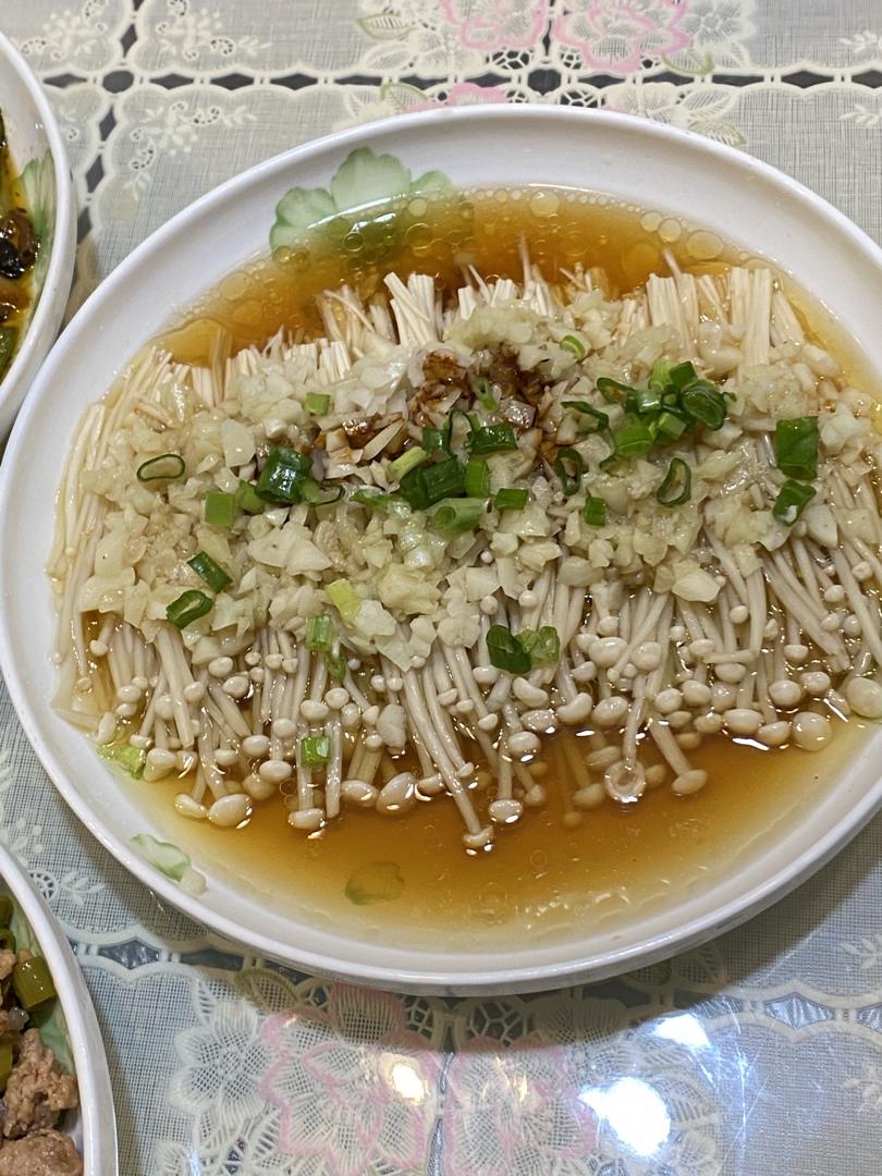 蒜蓉蒸金针菇