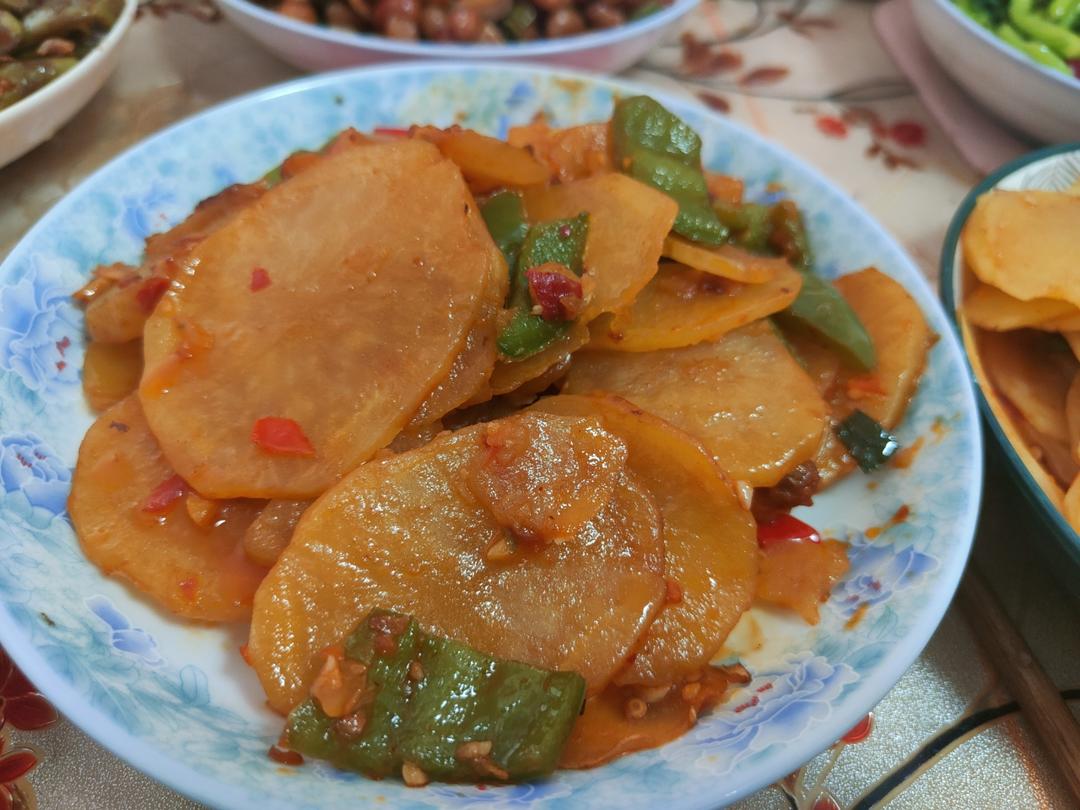 干锅土豆片